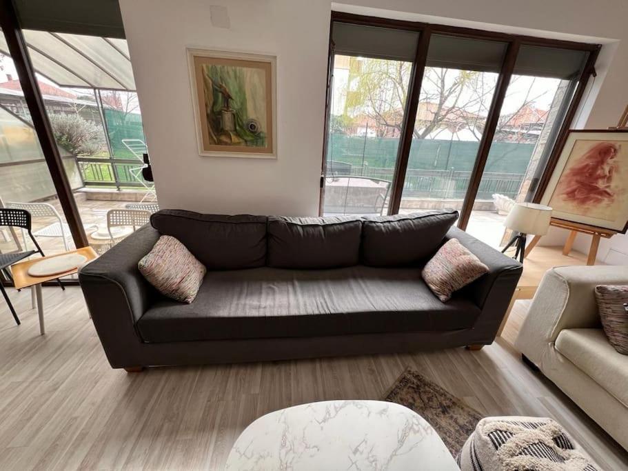 Kazanlak Large Guest House Apartment Near The Center With Full Kitchen & Dining Room, King Beds, Garden Patio, Free Parking & Self Check-In المظهر الخارجي الصورة